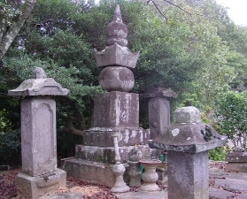 画像:山縣大弐の墓02