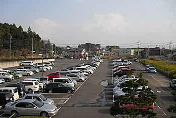 画像：石岡市営駐車場02