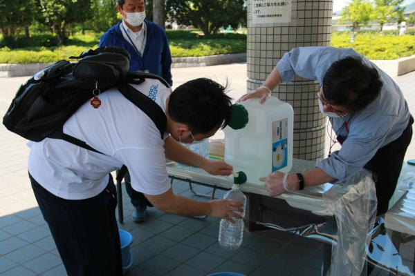 除菌水配布