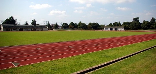 石岡運動公園陸上競技場
