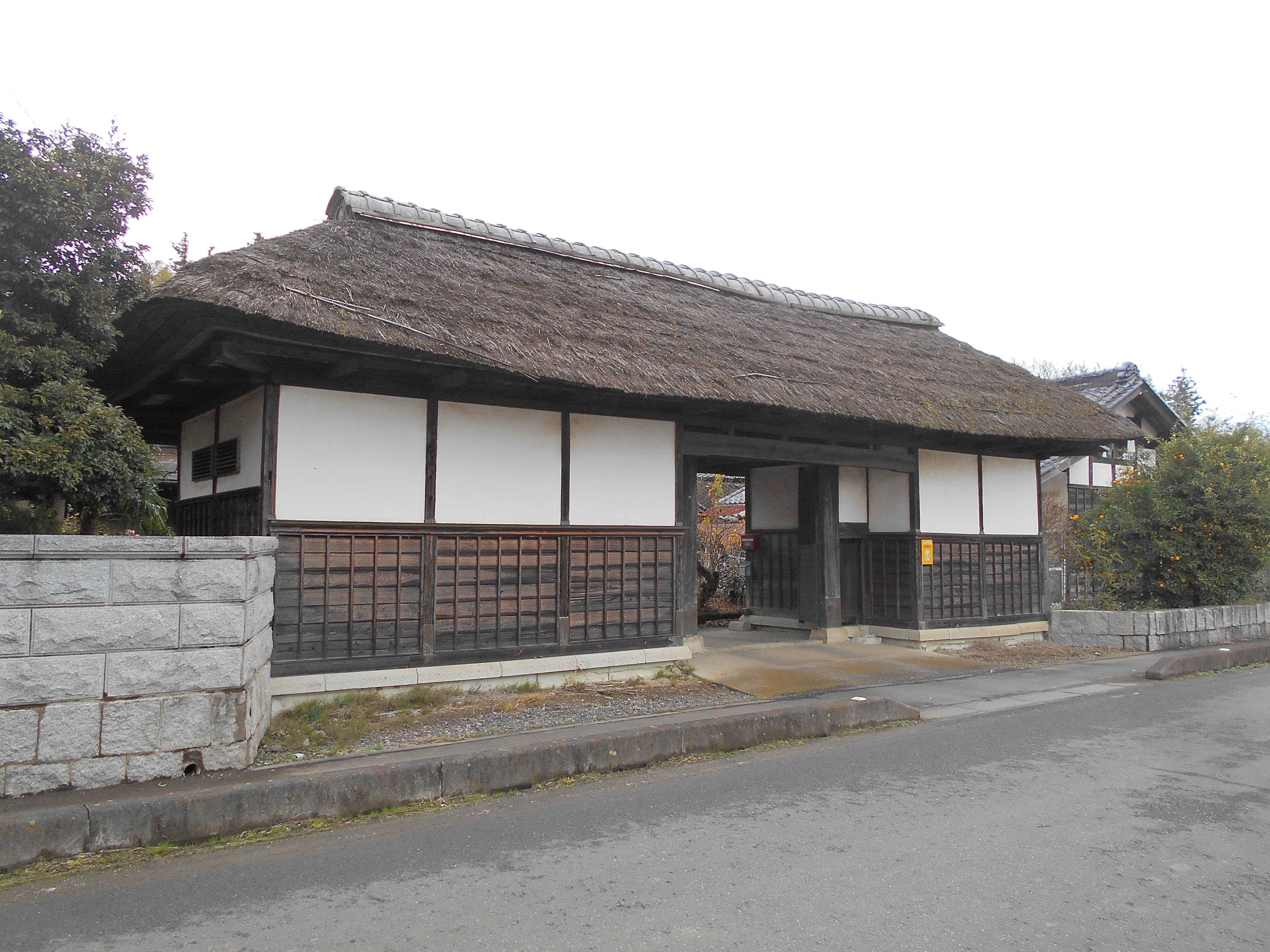 谷中邸長屋門