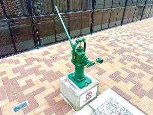 手押しポンプ