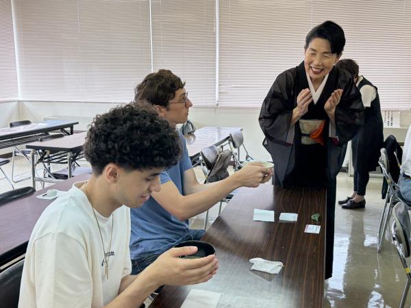 R8フランス留学生茶道体験